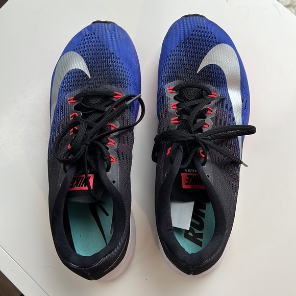Nike Zoom Elite 9 Size 8 Running Shoes - Picture 3 of 4